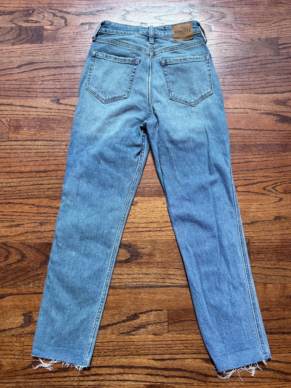 Like new! Hollister Light Wash Straight Leg Jeans - Picture 2 of 3